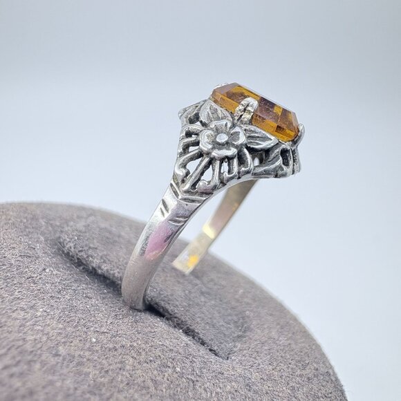 VTG Sterling Silver 925 Amber Prong Set Floral Design Statement Ring Size 7 - Picture 3 of 8